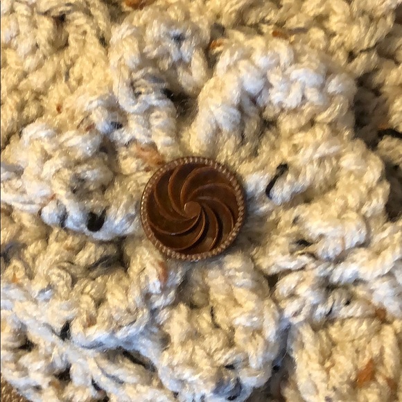 Lady’s winter beanie hat crochet flower handmade by me #347 - Picture 4 of 8